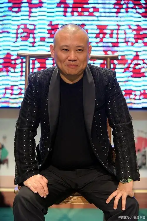 郭麒麟哭上热搜!与郭德纲真实关系,彻底暴露了