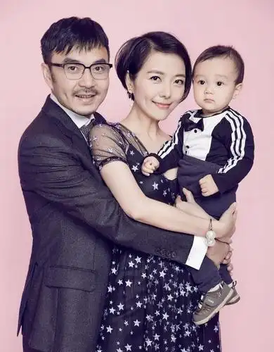 汪涵首次带儿子参加节目儿子沐沐小小年纪就不怯场更像妈妈