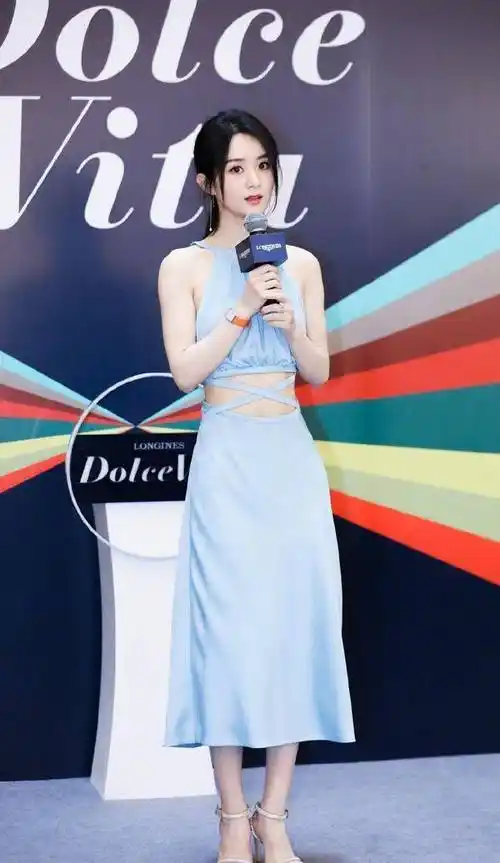 赵丽颖穿露腰裙被花式赞美,小蛮腰很可但有点五五分_绑带_连衣裙_的