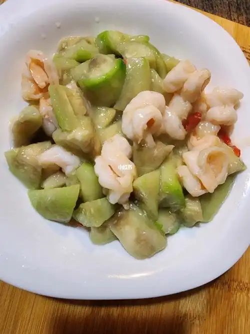 丝瓜炒虾仁通奶又健康