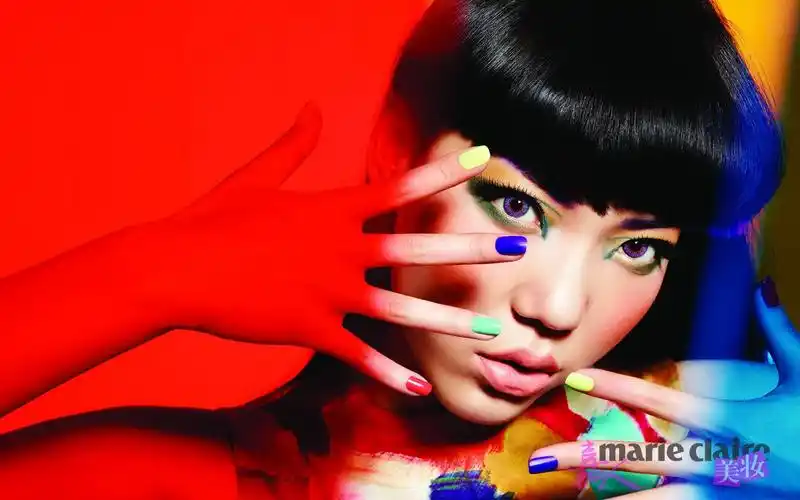 吴莫愁个性写真高清电脑壁纸