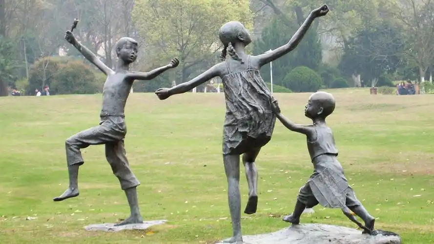 儿童游玩雕像,户外雕像,铜雕定制厂家