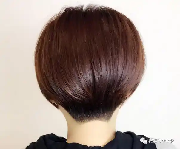 2017流行"后边短"