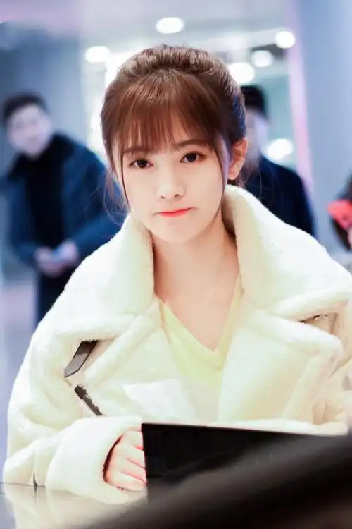 鞠婧祎丸子头形象再展可爱之风小鞠最可爱的样子就是这样