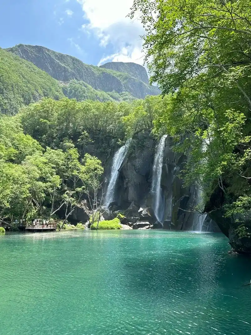 绿渊潭08.心旷神怡9878#长白山 #行走山水间 #森林氧吧 - 抖音