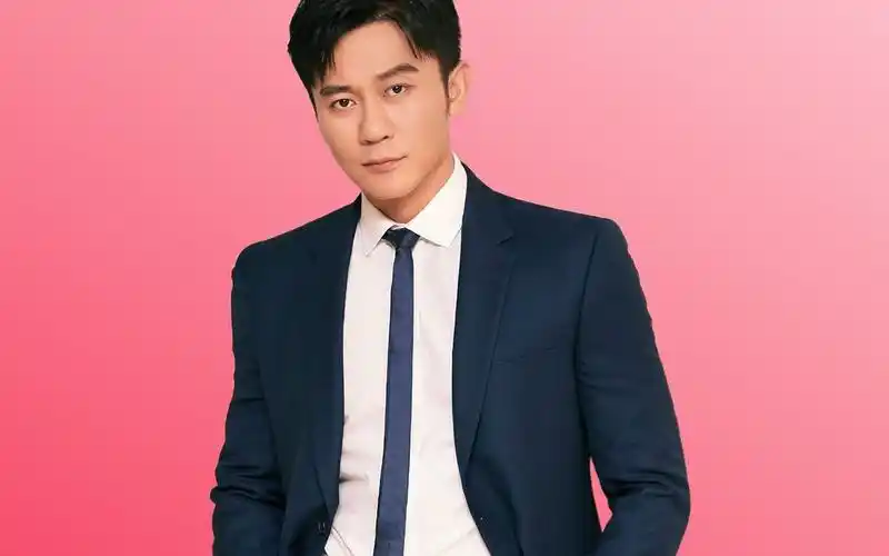 一样是李晨有过的俩女人,把李小璐与张馨予一对比,俩人差距一目了然