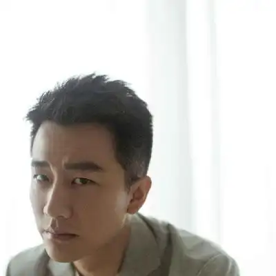 黄轩头像最新图片 - 高清头像 - 潮人个性网