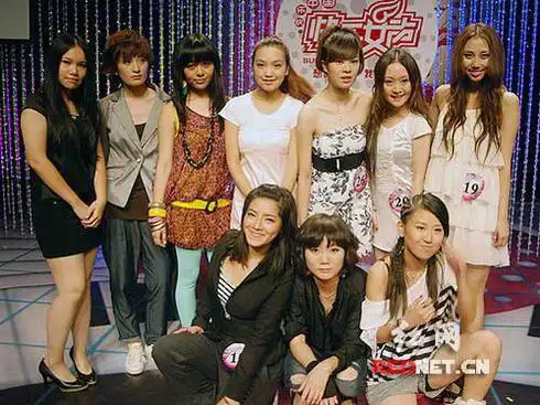 快女60强成都占13席 巩贺卷土重来抱憾出局(图)