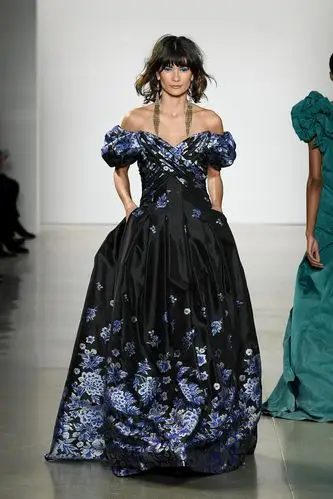 tadashi shoji 设计师专访 - 2020 纽约时装周秋冬