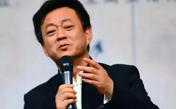 主持一哥:朱军为何四年后回归央视却只能坐冷板凳?做错了什么?