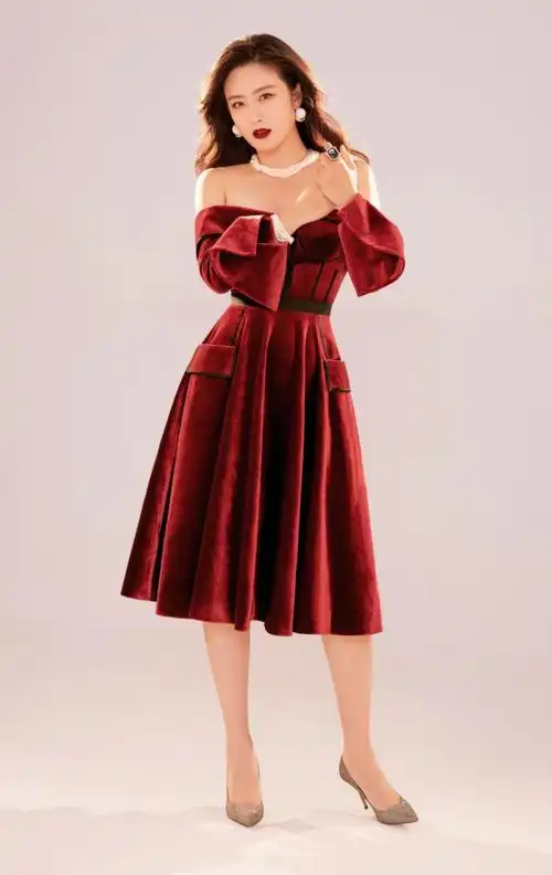 当徐百慧露出美腿,秀出天鹅颈,一展绝杀的时候让网