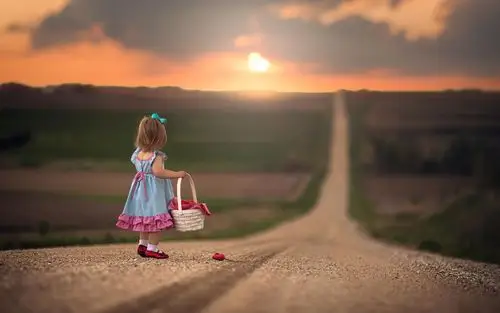 萌宝,萌娃,小女孩,篮子,花,可爱宝贝萌宝壁纸图片