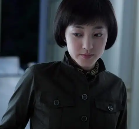 为了能够真实演绎双方对决时的危机紧张,高寒(王丽坤饰)上演了惊险的"