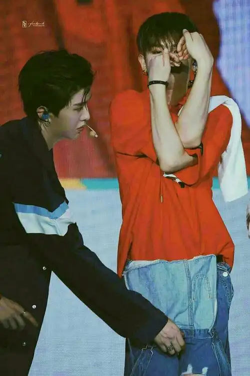 手铐之恋 范丞丞黄明昊 "啊～.