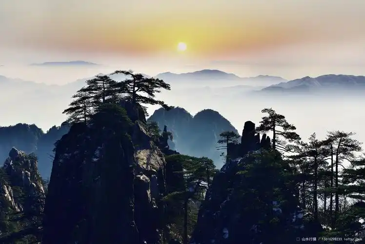 黄山日出-山水行摄