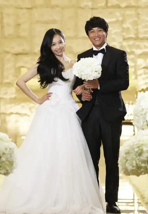 还有还有,宋茜跟车太贤演的那个《我的野蛮女友2》中,牵牛与星星在