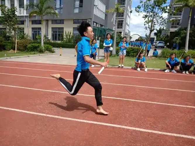 努力做到让自己的青春不留遗憾——致1801班!