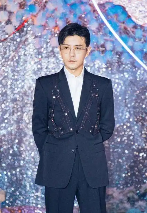 林雨申是星二代亦是实力派出道多年不炒作今40岁大器晚成