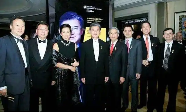 公司董事,父亲去世没有流一滴眼泪|汤君年|汤珈铖|汤子嘉_网易订阅