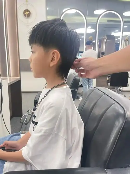 快开学啦街舞男孩新学期要继续加油呀