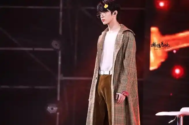 刘耀文黄昏直拍##刘耀文舞台氛围感