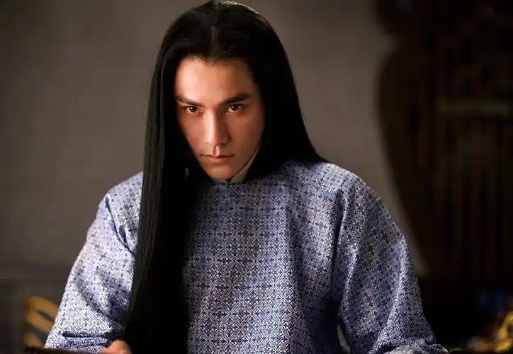 不知道是因为作为电影咖"神仙下凡"演电视剧,大家对陈坤的标准自然要