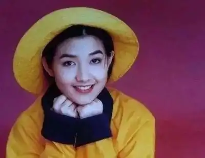 小魔女范晓萱打舌钉摘子宫她的人生肆意又张狂