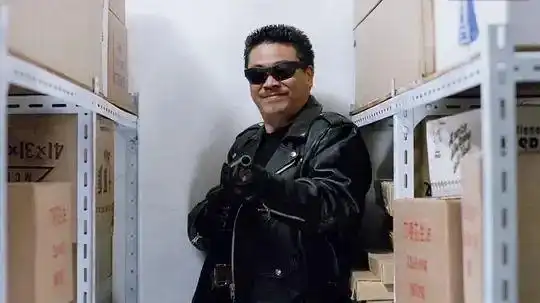 周星驰和吴孟达电影逃学威龙粤语(周星驰才是逃学威龙的导演)(8)