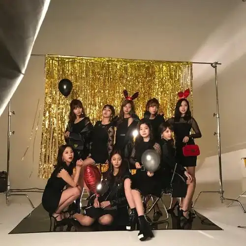 九人九色魅力candypop封面预告照侧拍花絮公开