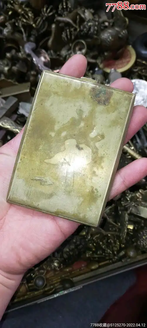 铜烟盒