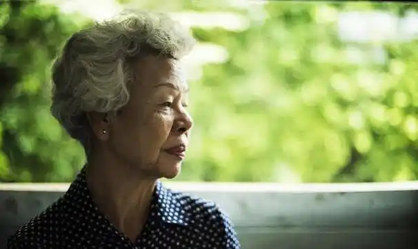 人到中年,这4样东西是必争的,否则老年生活难熬