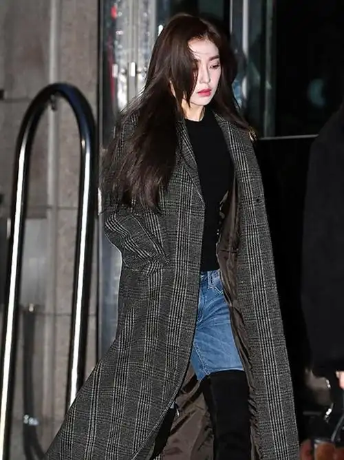 裴珠泫因身材太好长筒靴都要穿到大腿根了意外秀出毒液腿