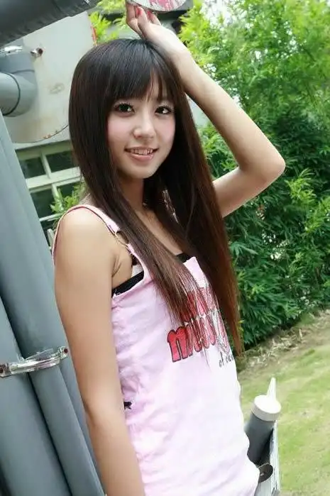 清纯的黑涩会美眉洪诗