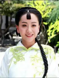 顾知夏(原名:沈凌雪)