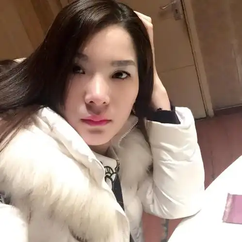 37岁离异女征婚照片(id:99291954)_浙江嘉兴征婚交友_珍爱网