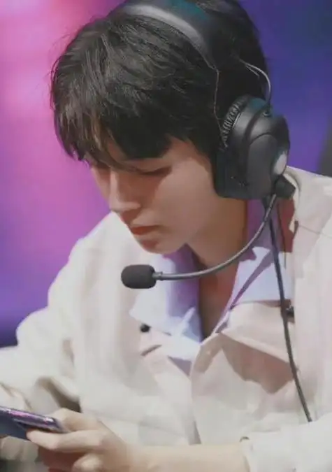 想看王俊凯演电竞男主##王俊凯电竞侧颜