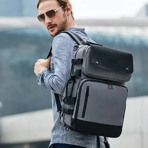 新款双肩背包男商务出差电脑包大容量旅行包男手提男士背包书包男黑拼
