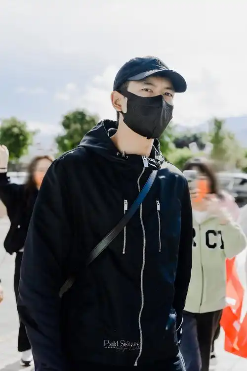 大理机场飞机场的35:3936@李现ing#李现的ing#丨#李现