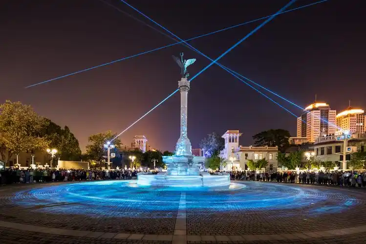 天津61马可波罗广场灯光秀