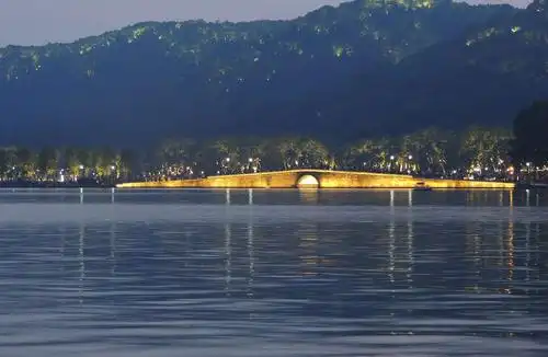 世界遗产系列之三十三----杭州文化景观  在白堤的尽头,就到了断桥,全