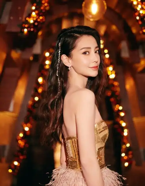 简直被angelababy的侧脸杀迷住了_高清图集_新浪网