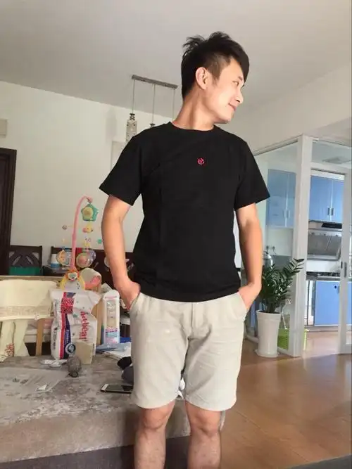 172的男生130斤胖吗