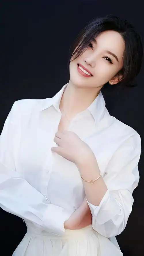 内地影视女演员歌手杨子姗高清写真集