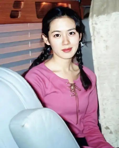 孙艺珍刚出道时期长相多图