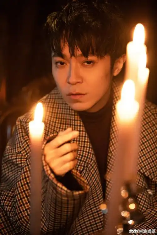 吴青峰发长文斥私生##吴青峰被私生尾随跟车