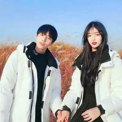 浪漫成熟情侣头像一左一右配对