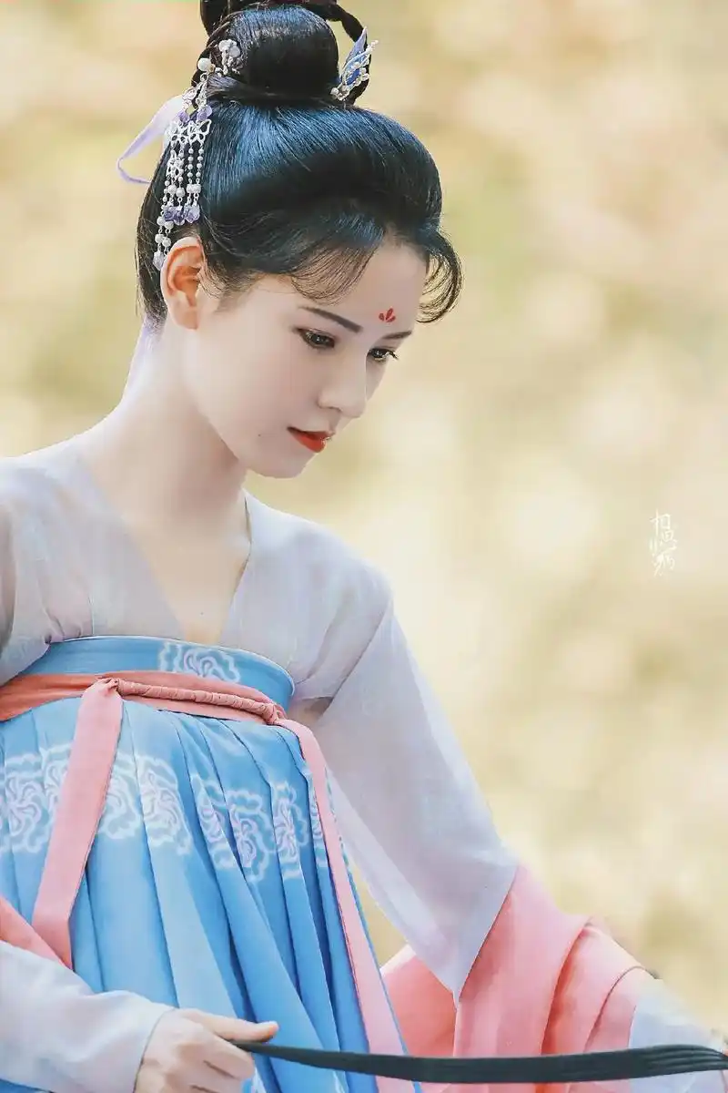 #创作灵感 #张予曦高清壁纸 #张予曦 #张予曦古装绝美 @ - 抖音