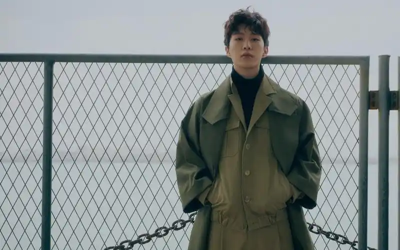 冷峻少年范丞丞帅气休闲干净迷人写真