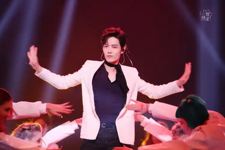 跨年 肖战. - 堆糖,美图壁纸兴趣社区