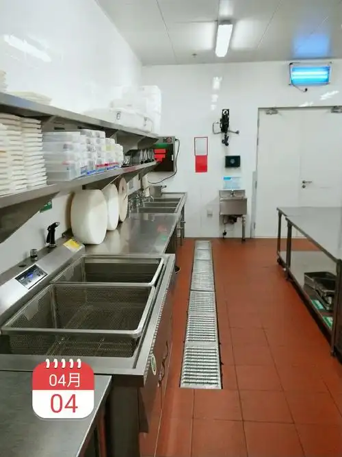 4.4通州二食堂厨房收尾工作,水电气已关